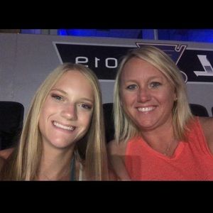 Meet your Posher, Lisa